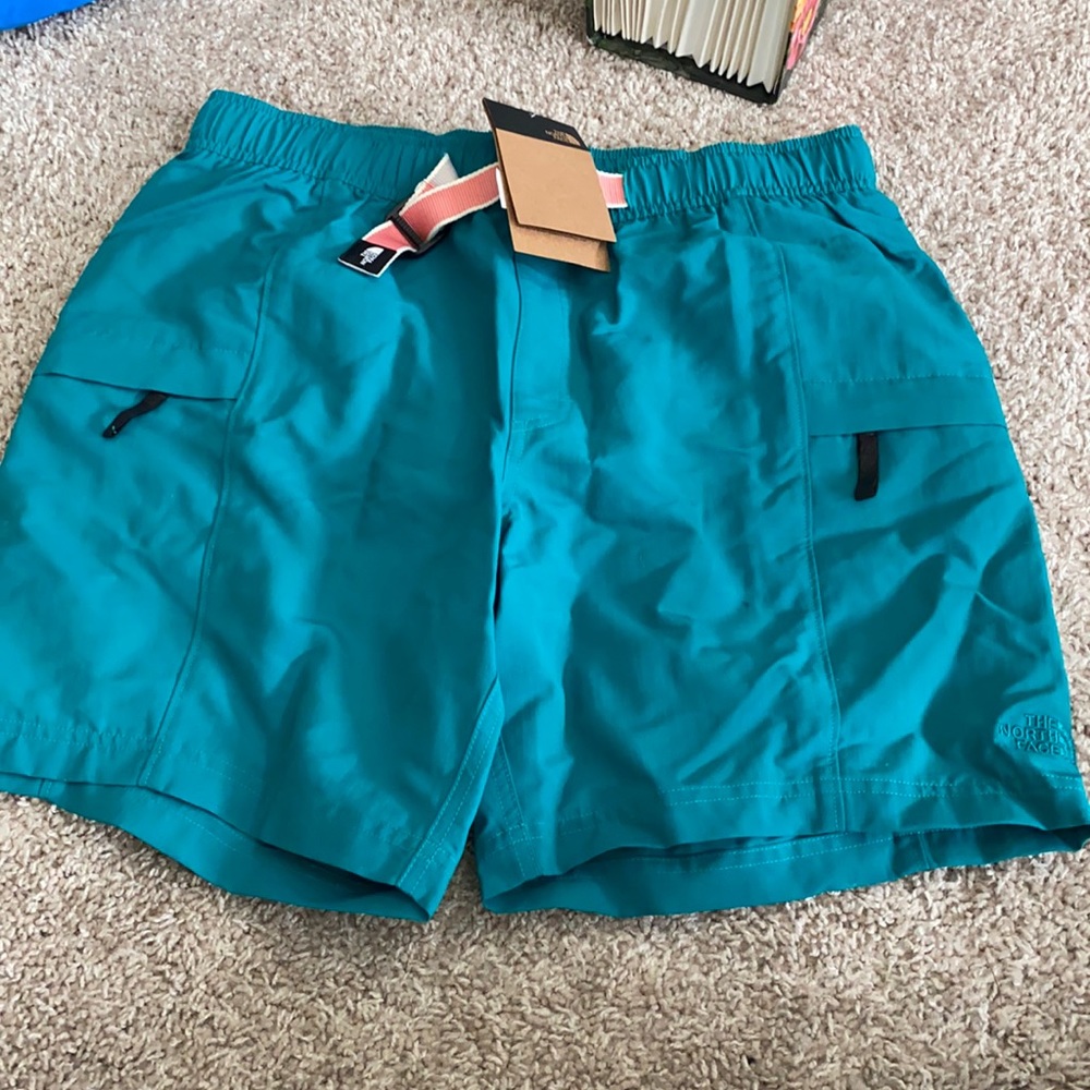 The North Face Shorts Medium